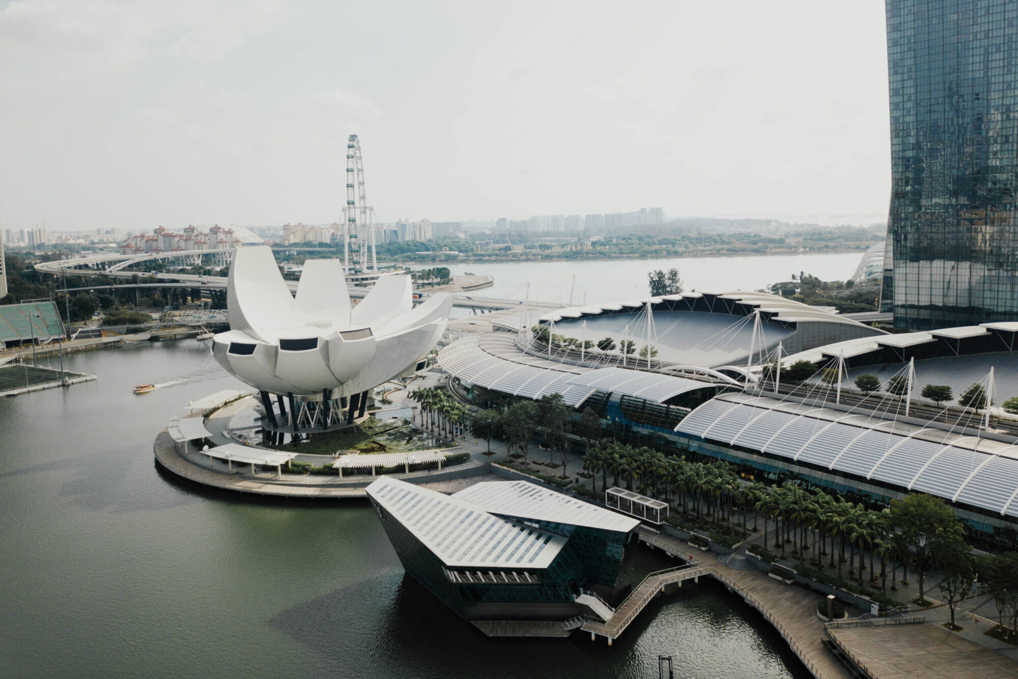 Boat, transportation, vehicle and building | HD photo by chuttersnap