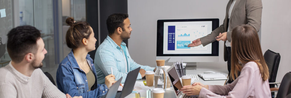 modern-equipped-computer-lab